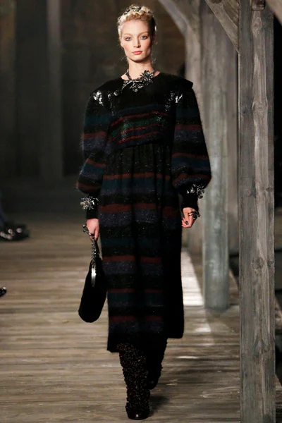Look 54
